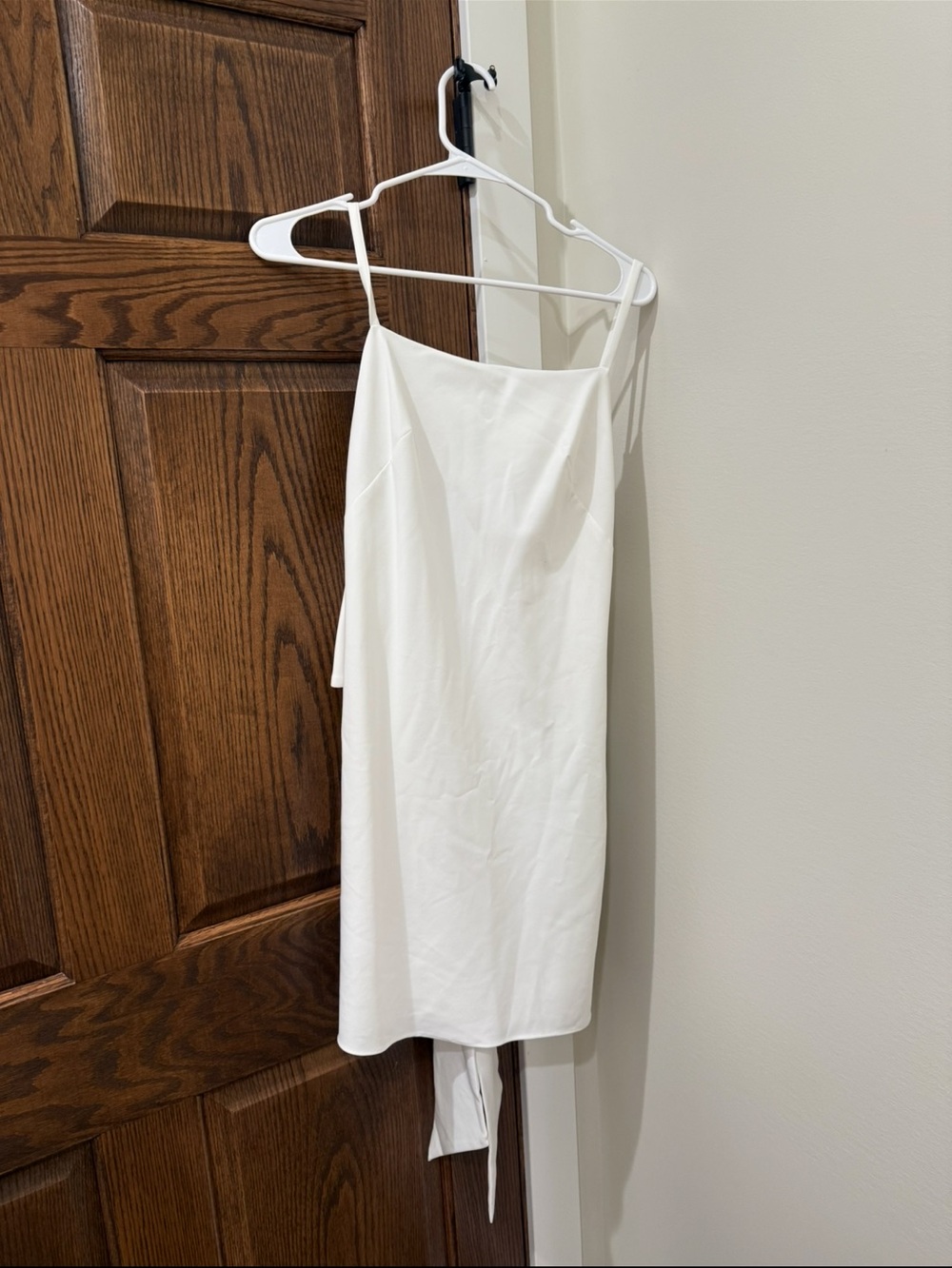 Revelry Ivory Bow-Back Mini Dress - Picture 3 of 3
